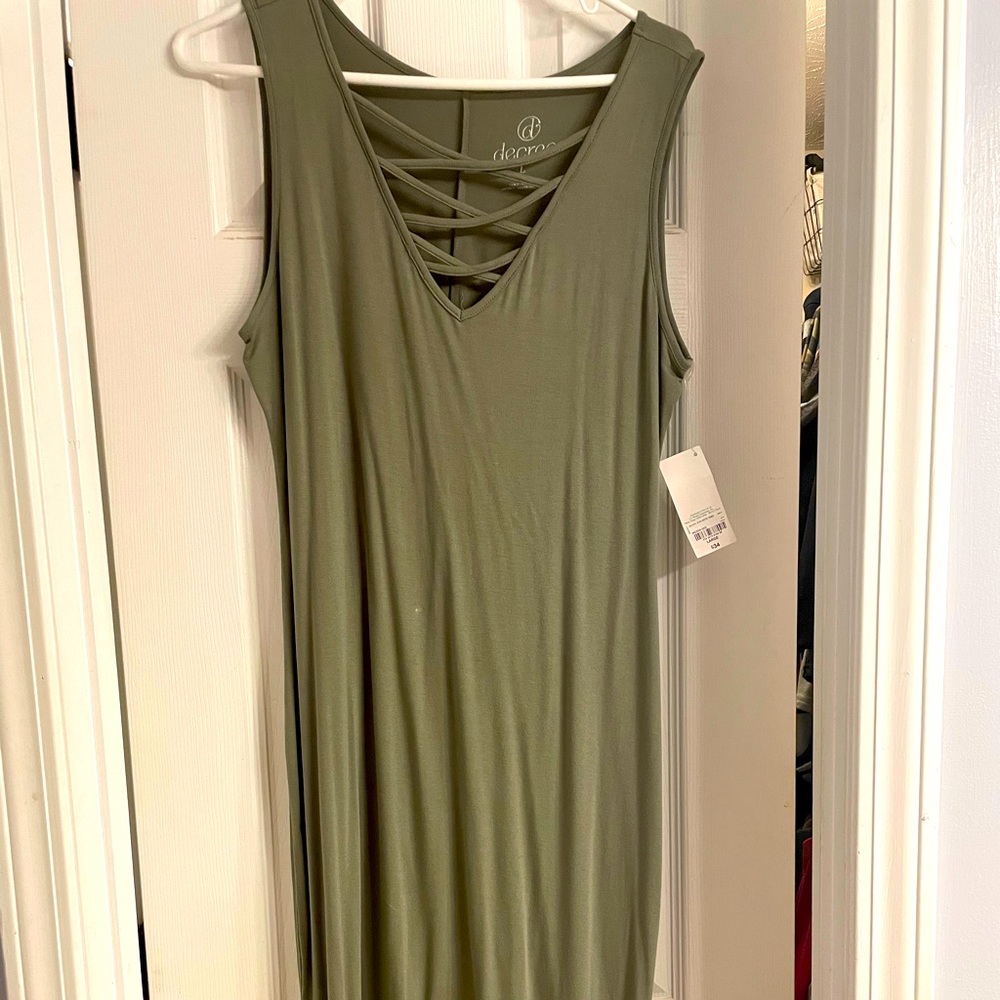 New, still has a tag on it.